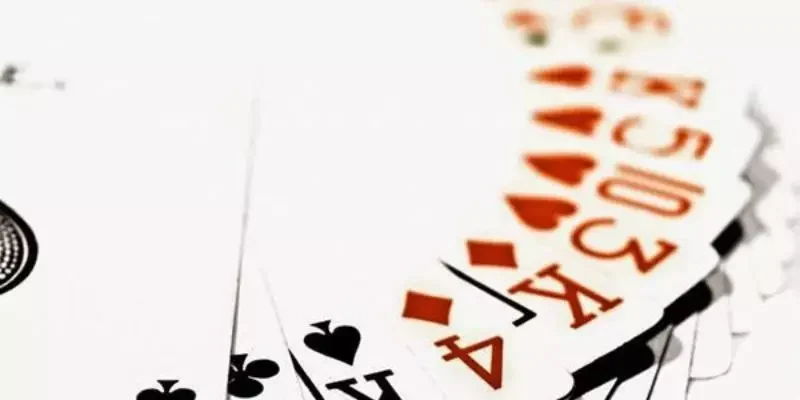 Liêng 8DAY thu hút nhiều người chơi