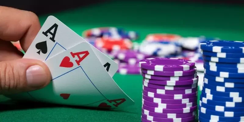 Luật chơi Poker khá đơn giản